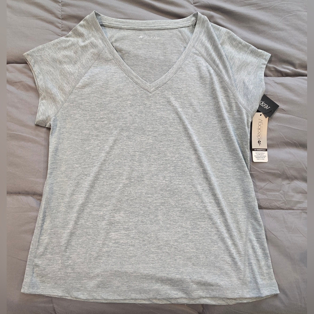 Ideology Lightweight Vneck Grey Tshirt Size Large